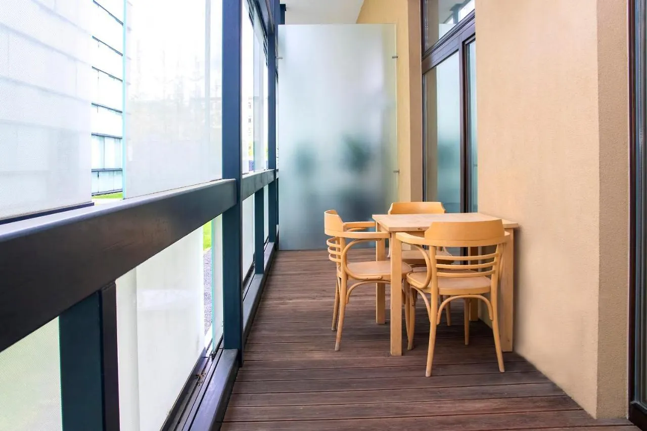 Modern Apartment With Terrace And Air Conditioning Praha