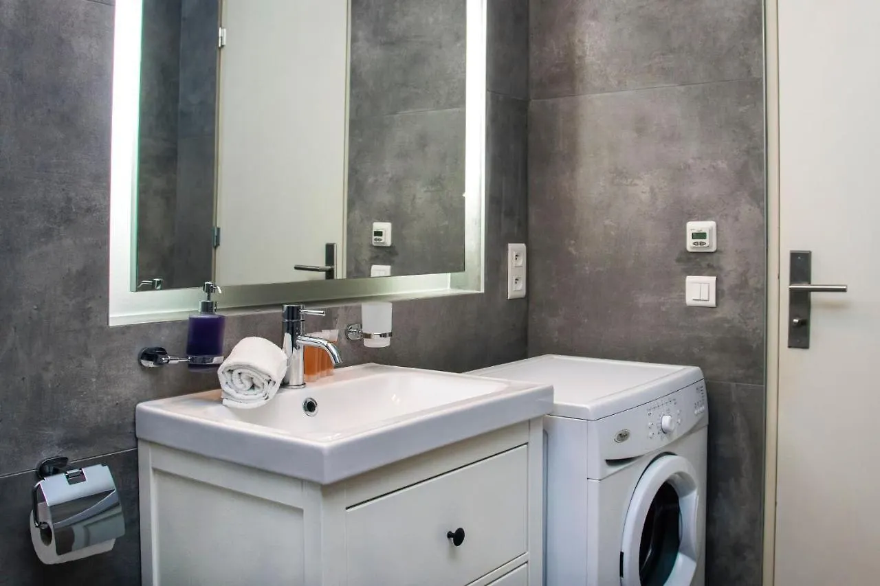 Modern Apartment With Terrace And Air Conditioning Prague Czech Republic